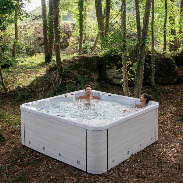 aqua spa jacuzzi velvet